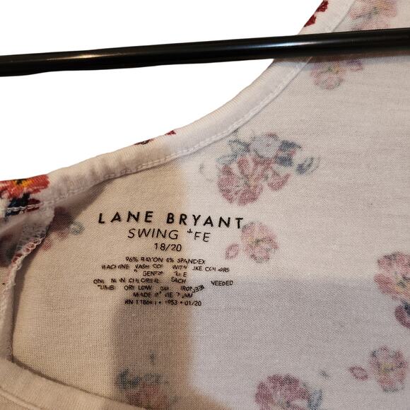 Lane Bryant Cream Floral Shoulder Flutter Sleeve Blouse Swing Tee Sz 18/20 2XL - Picture 6 of 6